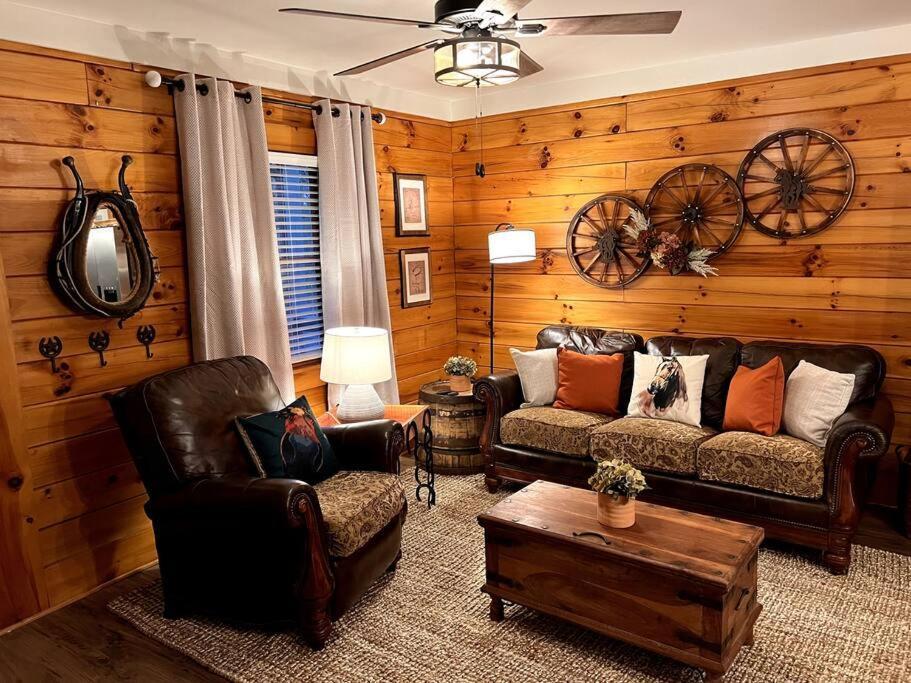 The Horse Cabin At Natural State Cabins Morning Star Exterior foto